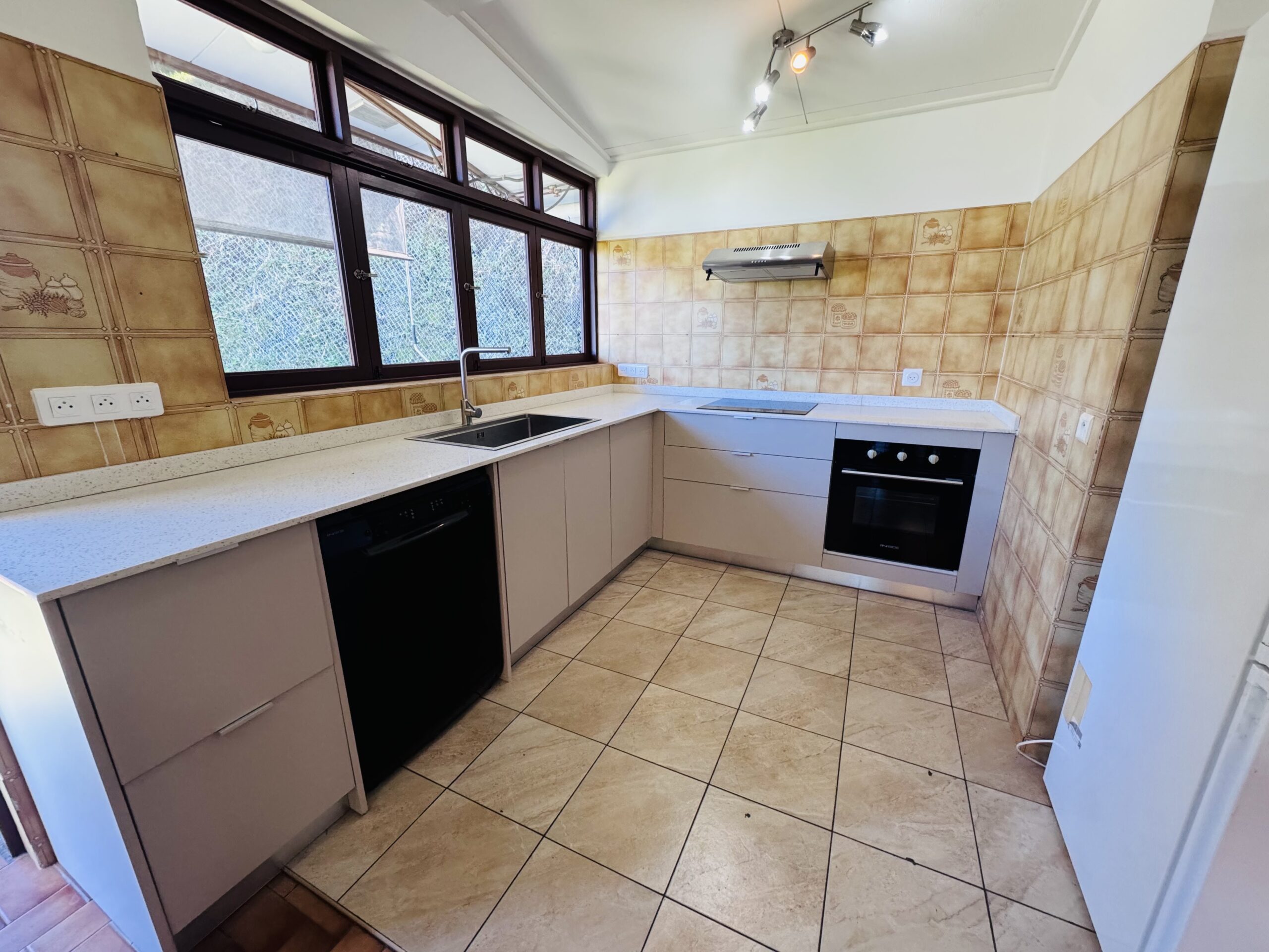 A louer - Maison F4+ sur ARUE – Image 3